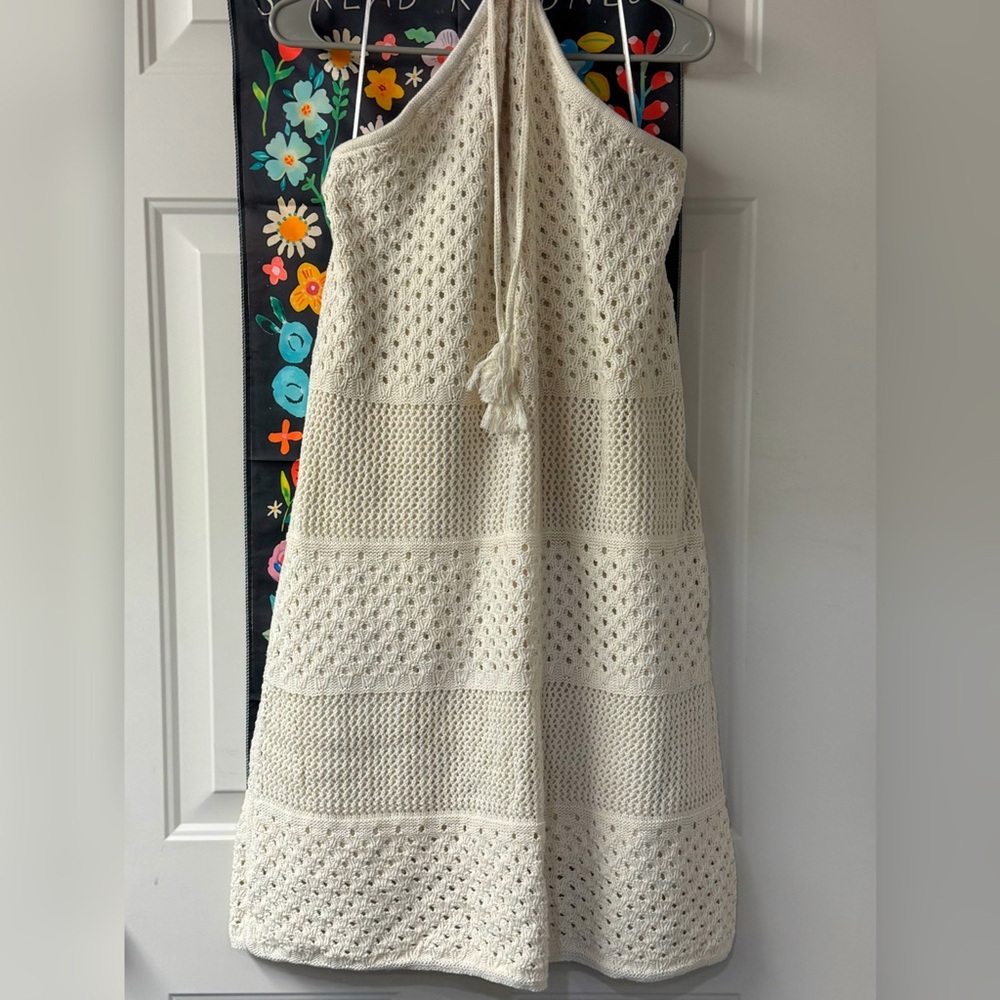 OLD NAVY cream crochet halter dress - Picture 3 of 8